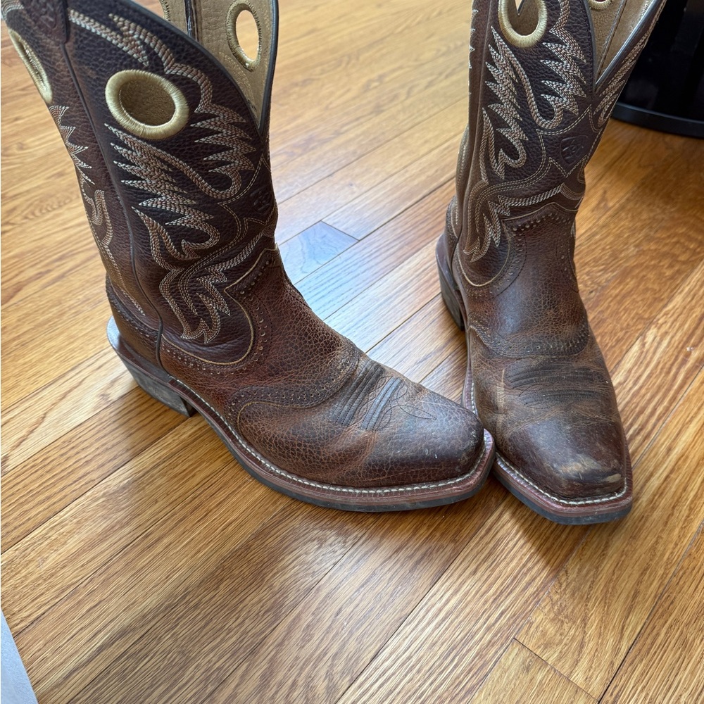 Ariat Men's Distressed Brown Cowboy Boots